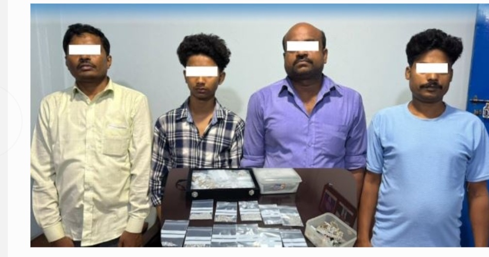 भारतीय नागरिकबाट २ करोड मूल्य बराबरको अवैध हिरा र सुनका गहना बरामद